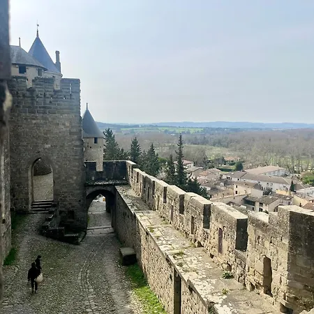 La Maison Des Artistes